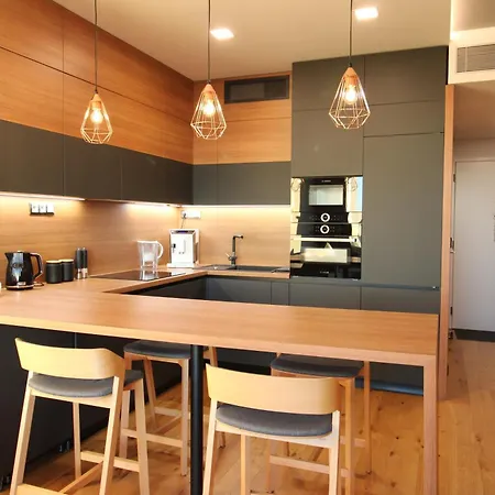 House Keys Skypark Appartement *